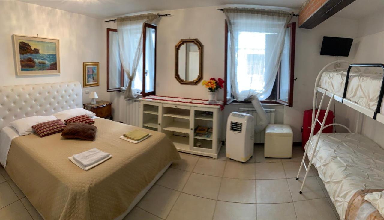 Home Lovers Apartment Venesia Bagian luar foto