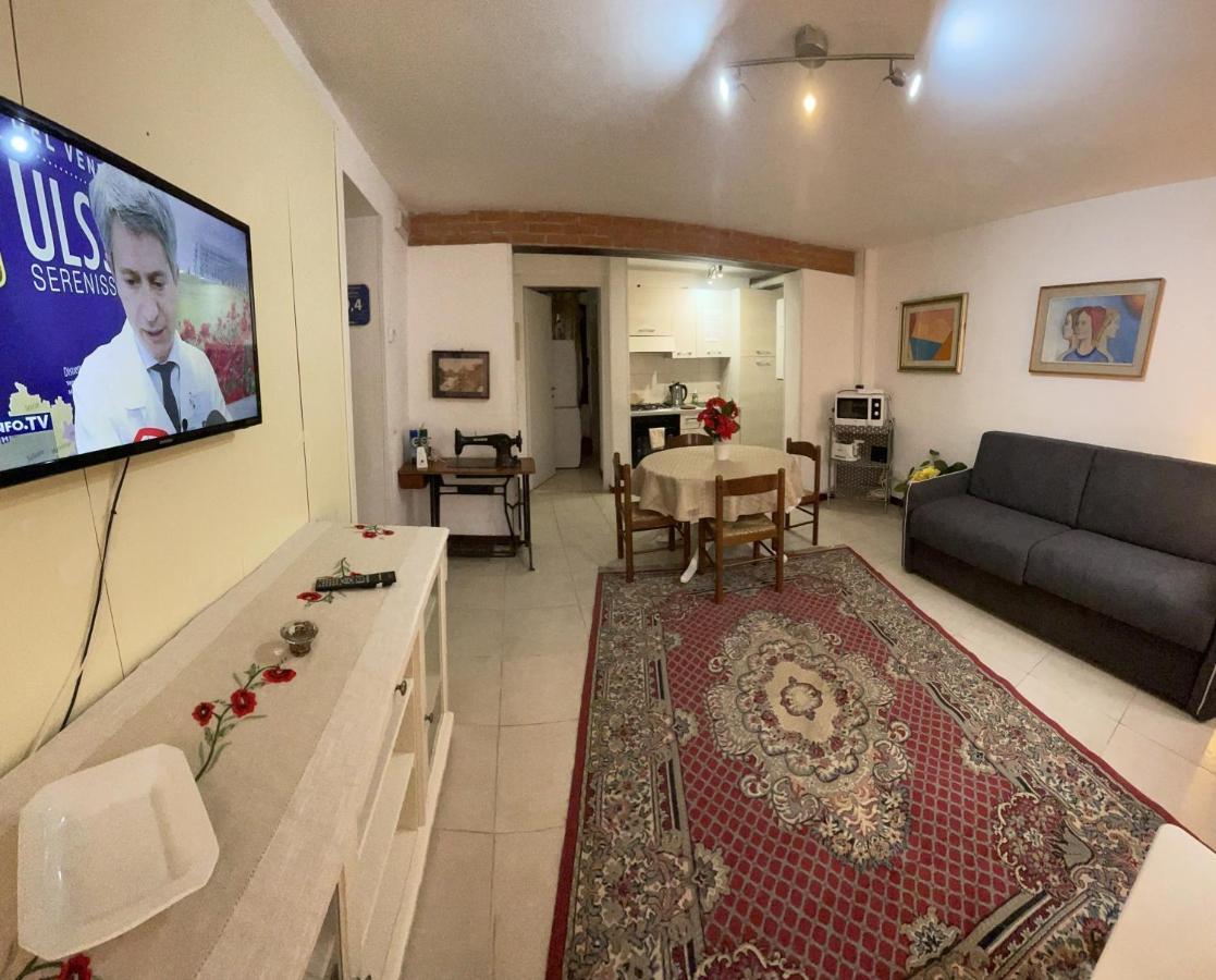 Home Lovers Apartment Venesia Bagian luar foto
