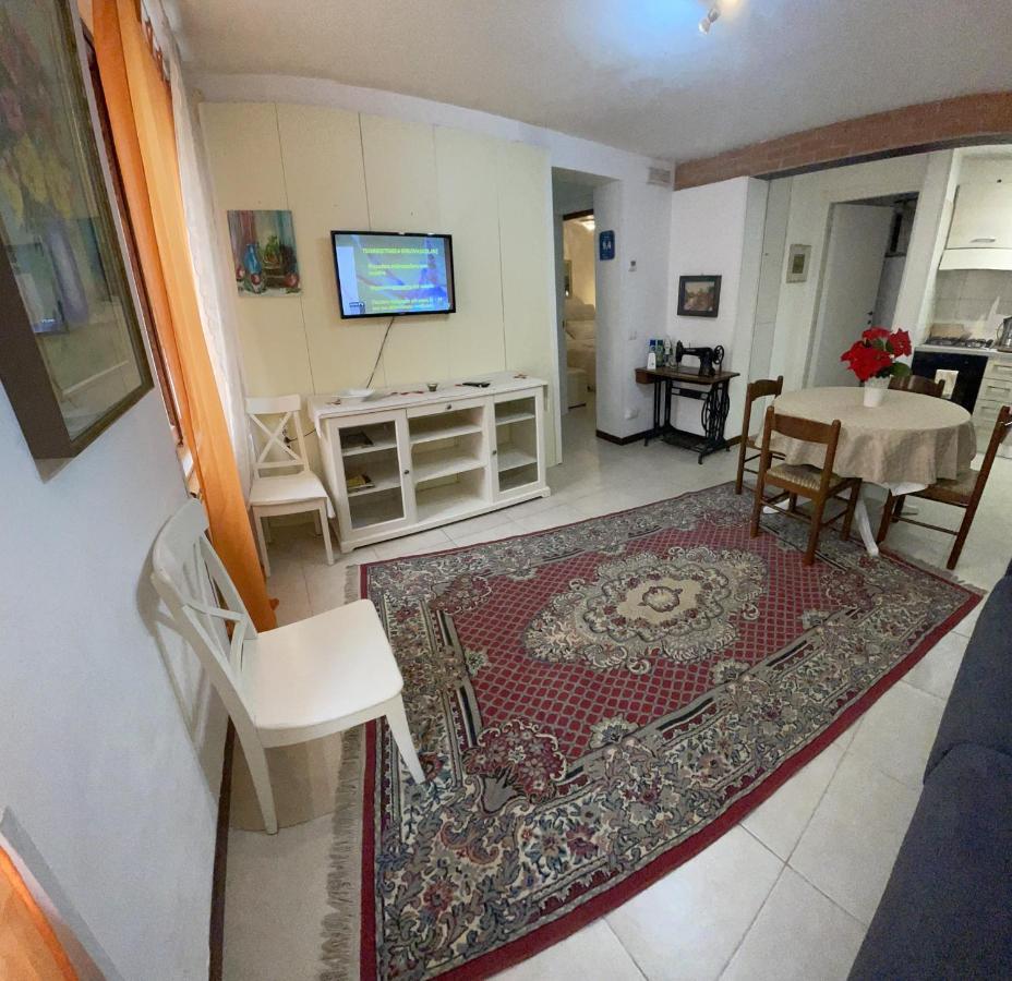 Home Lovers Apartment Venesia Bagian luar foto