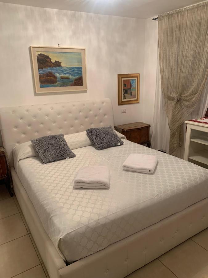 Home Lovers Apartment Venesia Bagian luar foto