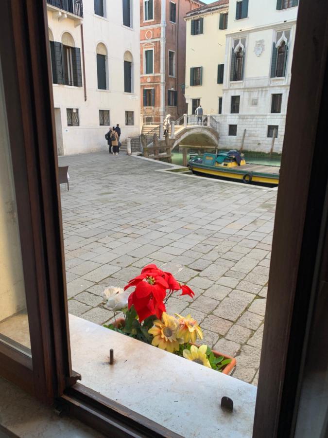 Home Lovers Apartment Venesia Bagian luar foto